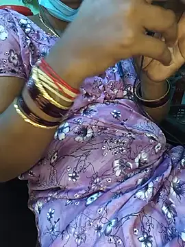 Tamilselviroja-'s Live XXX Chat