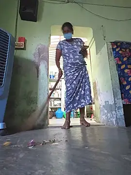 Tamilselviroja-'s Live XXX Chat