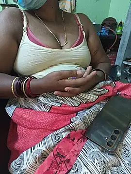 โชว์เว็บแคมของ Tamilselviroja-
