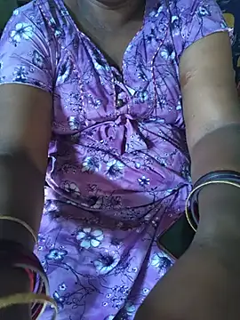 Tamilselviroja-'s Live XXX Chat