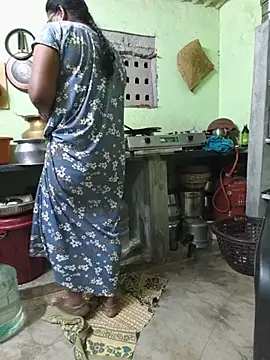 Tamilselviroja- 网络视讯表演