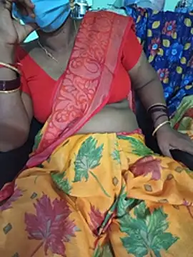 Show de Tamilselviroja- na webcam