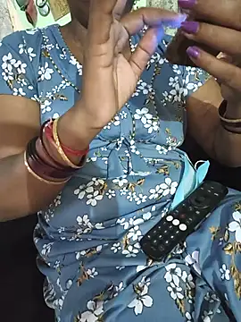 Tamilselviroja- Show in webcam