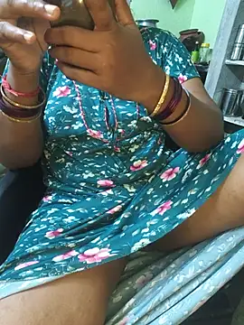 Tamilselviroja-'s Webcam Show