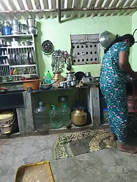 Chat +18 de Tamilselviroja- ao vivo