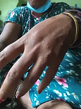 Tamilselviroja-'s Live XXX Chat