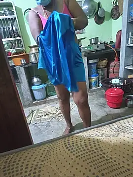Tamilselviroja- Chat XXX in diretta