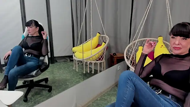 LindaRomero's Webcam Show