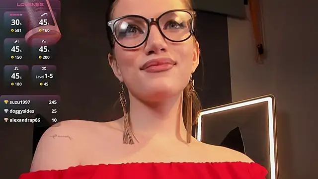 צ'אט XXX בשידור חי של CathyAdams
