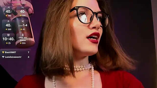 XXX chat uživo modela CathyAdams