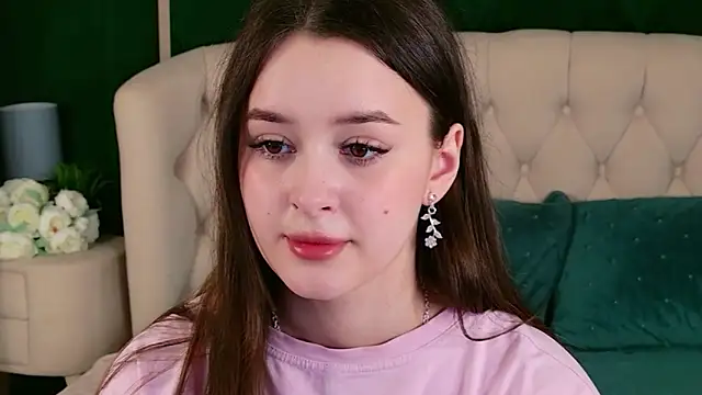 EvaSwen Live XXX Chat