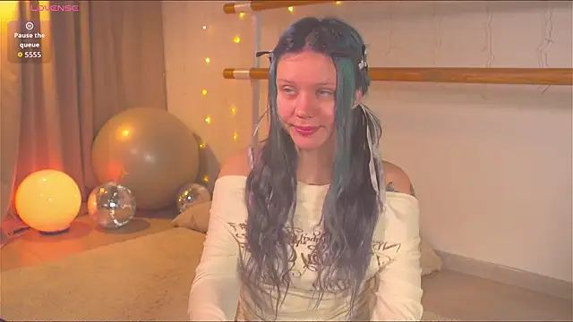 kitten_murray_ Adlı Modelin Web Kamerası Şovu