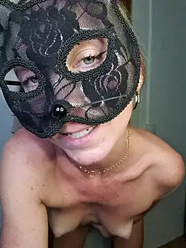 Pokazy przed kamerką – lovelykitty