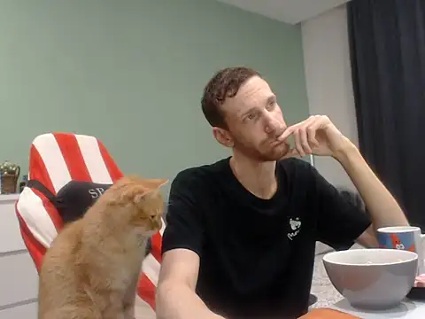 Вебкам-шоу iLoveElusiveCats