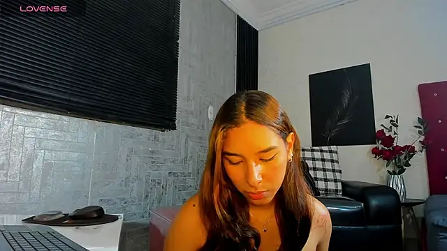Luciaoregon Adlı Modelin Web Kamerası Şovu