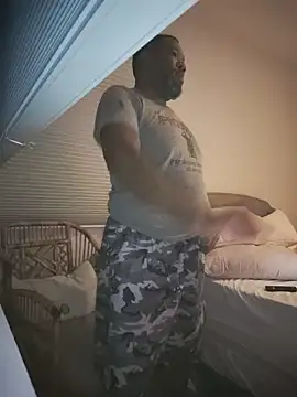 PrEtTyBoYbUlL Webcamshow