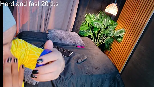 Samara_wild24 webkamerás műsora