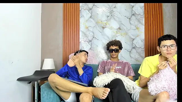 Webkamerová show VERY_HOT_GUYS