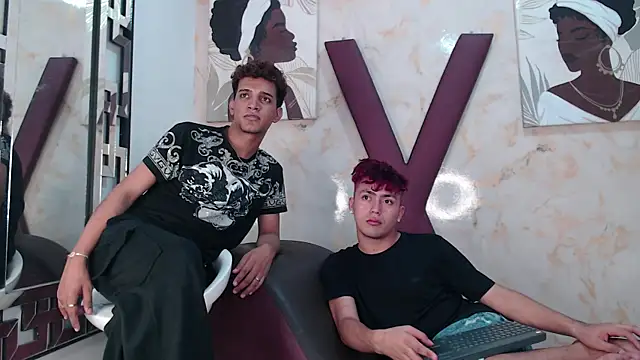 VERY_HOT_GUYSn Webbikameraesitys