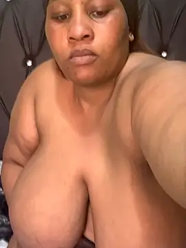 PIXIEBITCHXXX26's Live XXX Chat