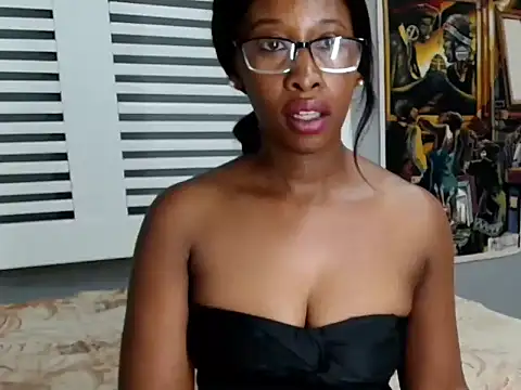 Chat +18 de LustyNobelxxx ao vivo