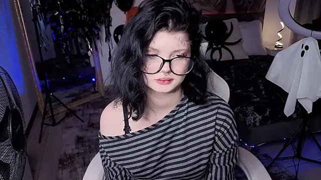MileyRood Show in webcam