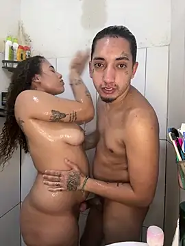 Show modela Casal2T na web-kameri