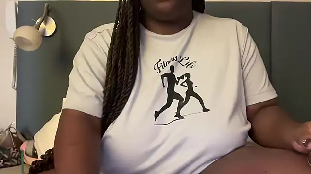 nanaisbackk's Webcam Show