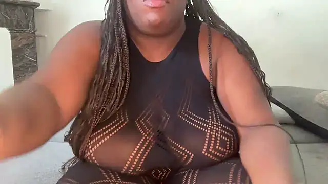 nanaisbackk's Live XXX Chat