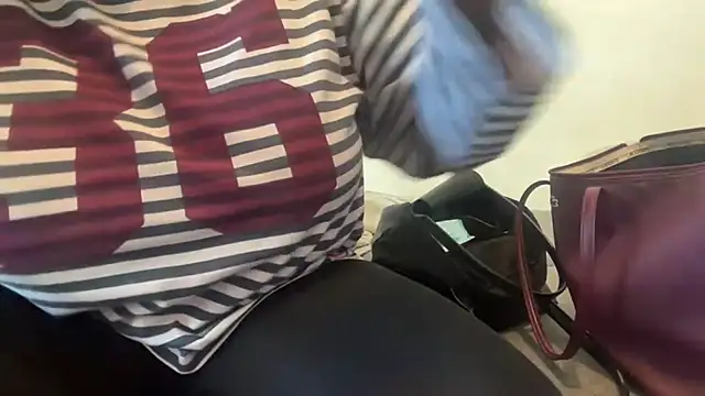 nanaisbackk webcam show