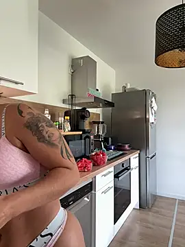 LaPetiteKim's Webcam Show