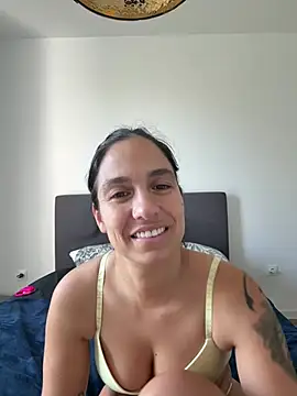 LaPetiteKim's Webcam Show