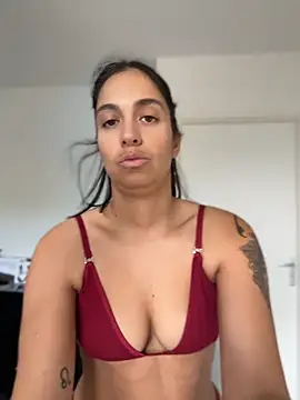Chat XXX en directo de LaPetiteKim