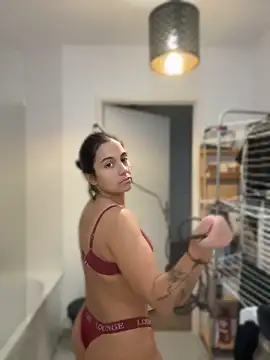 Czat XXX na żywo – LaPetiteKim
