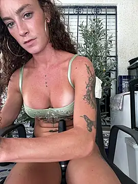 Martyca_Beee's Webcam Show