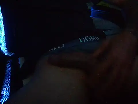 Badboy863 Show in webcam