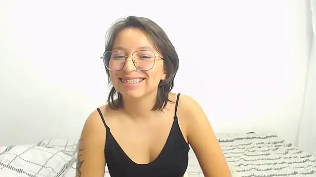 Czat XXX na żywo – Klaret_Toy