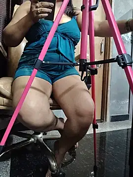 kartik3322 Adlı Modelin Web Kamerası Şovu