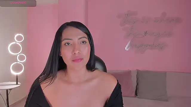 NatalieLewis' Live XXX Chat
