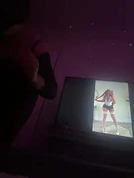 Wearpantyhosenorfolk's Webcam Show