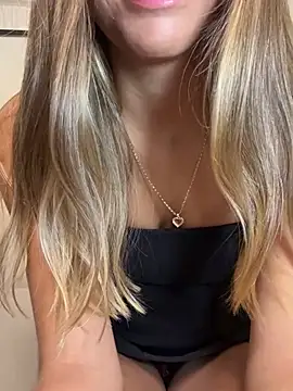צ'אט XXX בשידור חי של fanyabbey
