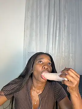 Pokazy przed kamerką – MerliaSsomer