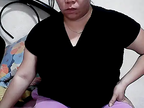 Czat XXX na żywo – HornyPussie69