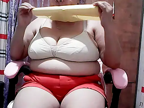 دردشة HornyPussie69 الجنسية المباشرة