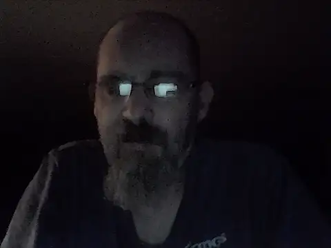 crazyheratic8 Show in webcam