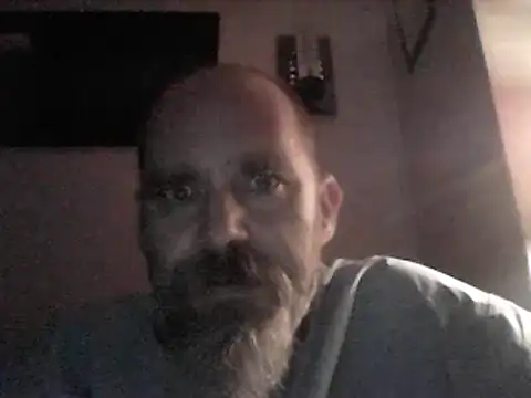 crazyheratic8's Webcam Show