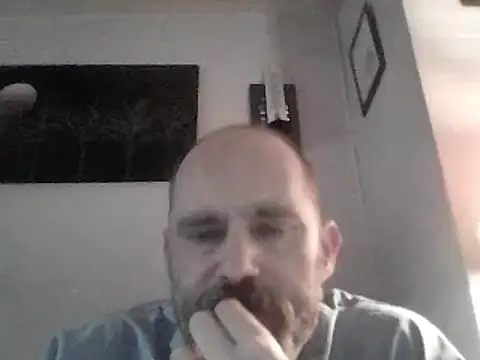 crazyheratic8: διαδικτυακό σόου στην κάμερα