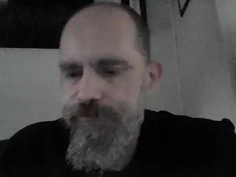 crazyheratic8 Show in webcam