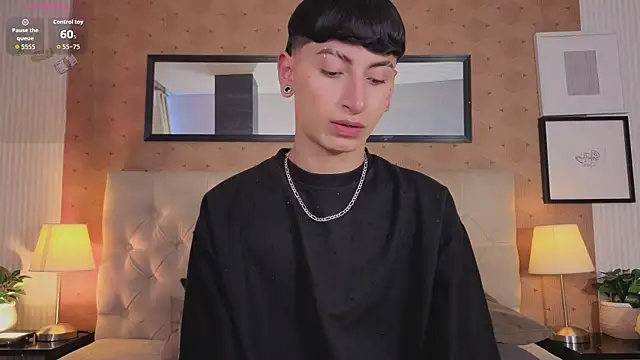 slim_tian Show in webcam