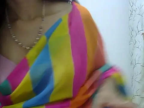 Laila_Cuten Webbikameraesitys